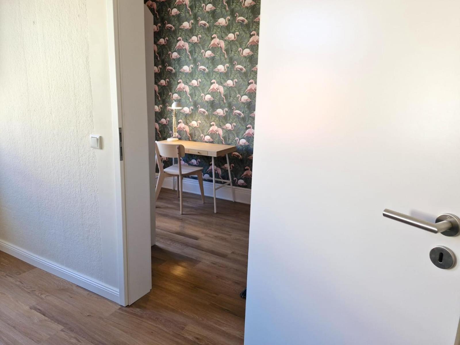 Grossraum-Apartments Mit 2Sz, Wz, Kueche, Smart-Tv, Parken, Etc Erfurt Room photo