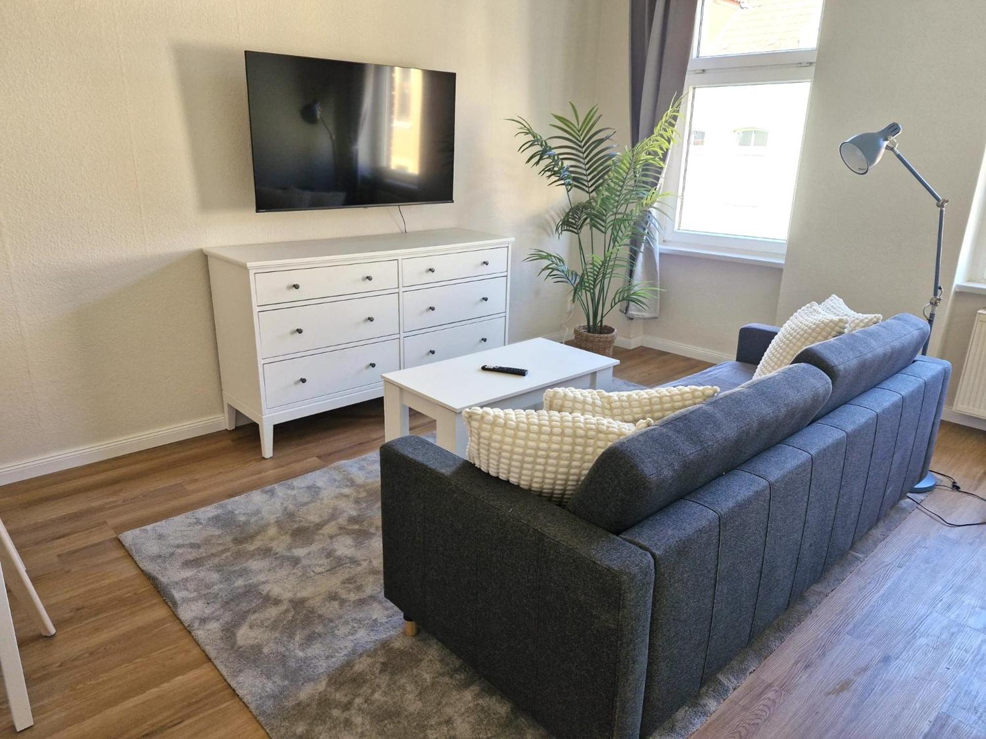 Grossraum-Apartments Mit 2Sz, Wz, Kueche, Smart-Tv, Parken, Etc Erfurt Room photo